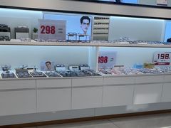 -J-Optical佳视明眼镜·蔡司视觉(青岛金茂览秀城店)