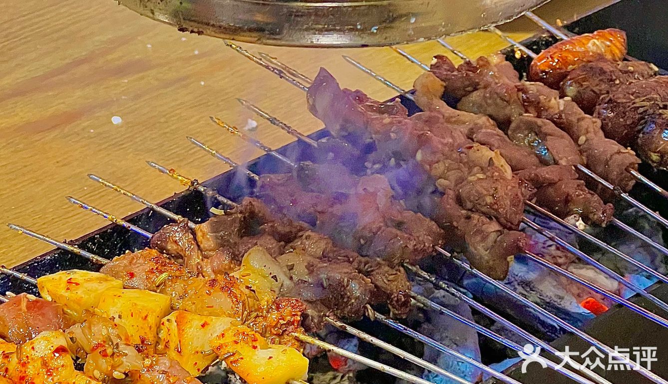 今年终于吃到了嘎嘎好吃的生蚝🦪快乐了