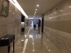 去健身房的过道-无锡华怡明都大酒店