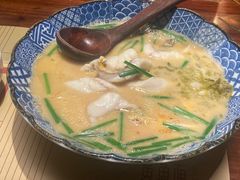 -荣家黄鱼面(前滩太古里店)