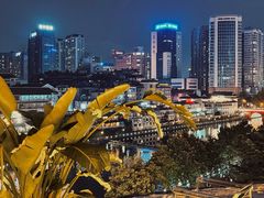 -包整·丝娃娃(一览甲秀楼风景店)