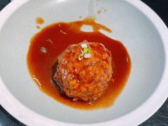 鸭蛋黄狮子头-梅飞酒家(桑园路店)