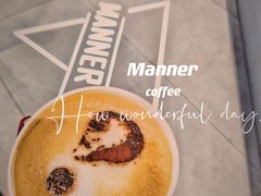 蝙蝠侠联名燕麦拿铁-Manner Coffee(淮海755店)