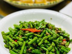榄菜炒豆角粒-惠爱餐厅