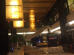 -上海龙之梦万丽酒店