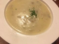 -玛格萝妮比萨屋(陆家浜路店)