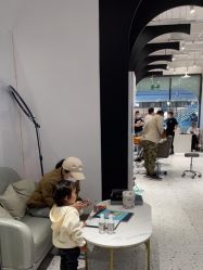 -妞妞麻吉美发沙龙