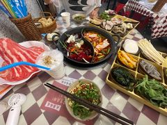 -赵美丽·重庆社区火锅·直营店(火车东站·中豪国际店)