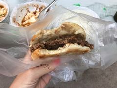 -老西关黄老太牛肉烧饼