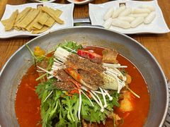 -喇喇排骨火锅·传统韩式脊骨汤(望京西园总店)