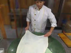 手工甩饼-老字号农家宴