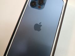 -Apple零售店(华贸购物中心店)