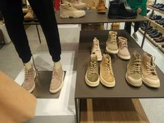 -hotwind热风(民盈山国贸店)
