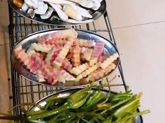-老石黑山羊毛驴肉火锅(金凯广场店)