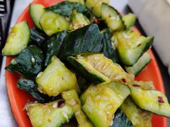 拍黄瓜-老鞑子烤羊腿(海口店)