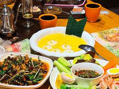 -月亮眼花园餐厅书吧酒吧