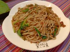 -香巴拉云南餐厅(华莱坞店)