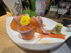 三文鱼刺身-沼津魚がし鮨(御殿場アウトレット店)