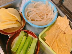 -周幺妹重庆老火锅(银泰城总店)