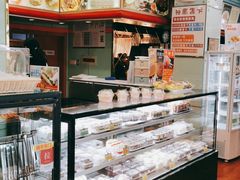 面包甜点陈列柜-新侨三宝乐面包店(崇文门店)