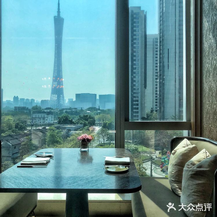 广州小蛮腰[爱心]塔景高空餐厅约会浪漫好去处 