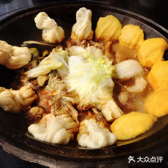 河畔人家铁锅炖农家院