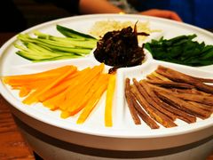 -云海肴·汽锅鸡·云南菜(天山百盛优客店)