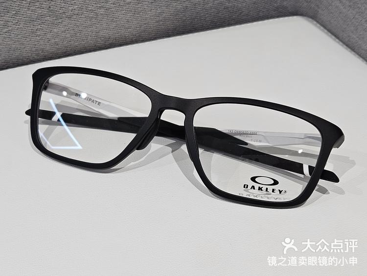 昆明日常商务运动的oakley眼镜
