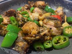 蒜子干锅小黄骨-园林美食城·本土农家菜(杨和镇店)