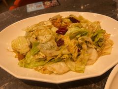 蒜香干椒炒手撕包菜-港丽餐厅(高德置地店)