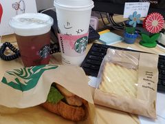 -星巴克臻选(莘庄仲盛店)