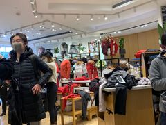 -lululemon(上海浦东IFC店)