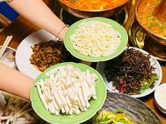 -雀舞云南菜(天津天河城购物中心店)