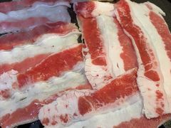 精品牛五花-唯成•韩国炭火烤肉 유성고기