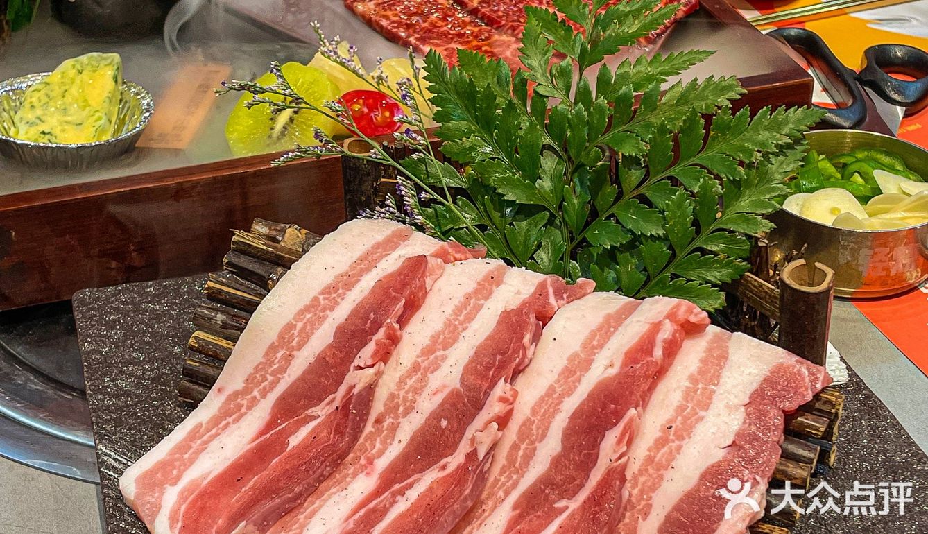 轻烧·韩式炭烤牛肉专家，好吃到我想去个100次！