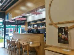 -亚龙湾亚泰商业街