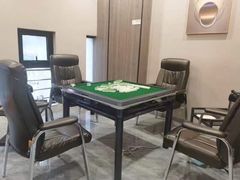 -开心棋牌(沪南路店)