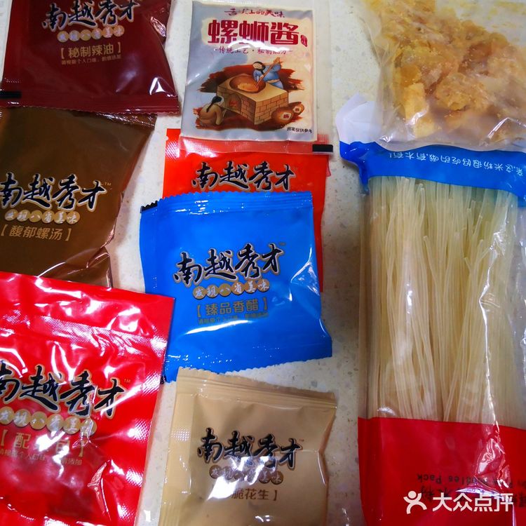 酸爽不过螺蛳粉