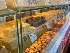 面包甜点陈列柜-宫喜糕点(共青团路店)