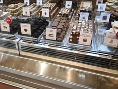 面包甜点陈列柜-VENCHI 闻绮(北京国贸商城店)