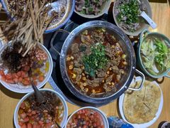 -大众跷脚牛肉馆·非遗传承单位(峨眉山店)