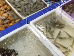 -霞涌市场海鲜摆卖区