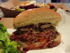 鹅肝牛肉汉堡-Cooking Man(中懋天地店)