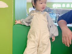 -爱睿思儿童早教亲子游泳(万象城店)