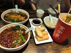 -张氏宽窄巷成都名小吃(茂业百货华强北店)