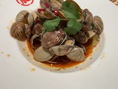 -肥肥虾庄·金牌油焖大虾(汉口城市广场店)