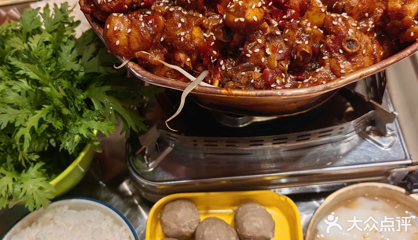 终于吃到火锅鸡了！