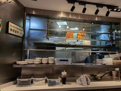 -新大咀港式茶餐厅(宝山万达店)