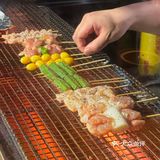 日式居酒屋的氛围，开放式的厨房。特别有氛围
