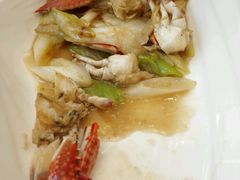 -鱼鲜饭香·招牌汽锅剁椒鱼头王